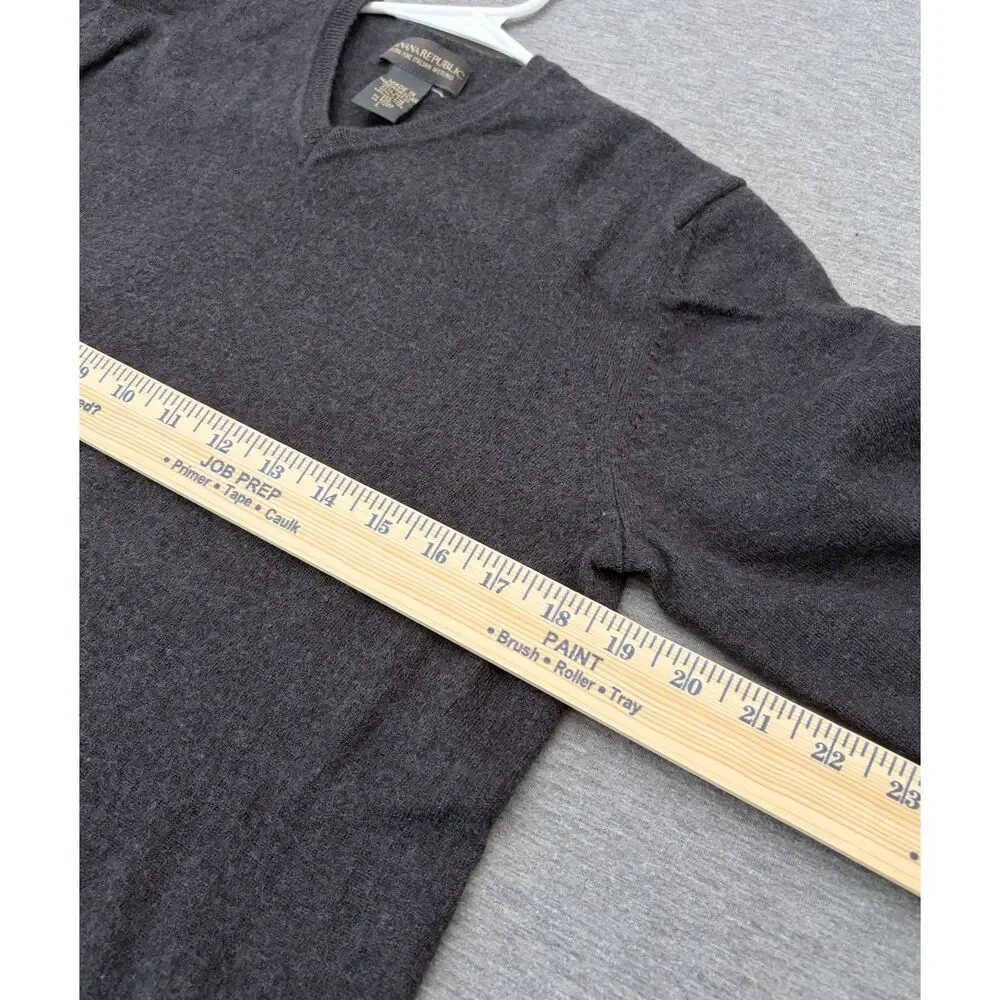 Banana Republic Italian Merino Wool Sweater Large Gray Fits Mens S/M Old Money